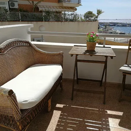 Cerquita De La Playa Apartment *