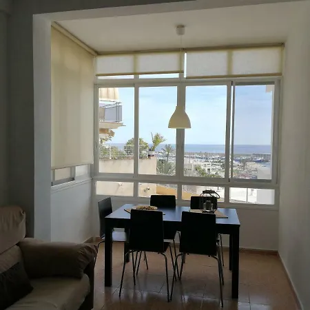 Cerquita De La Playa