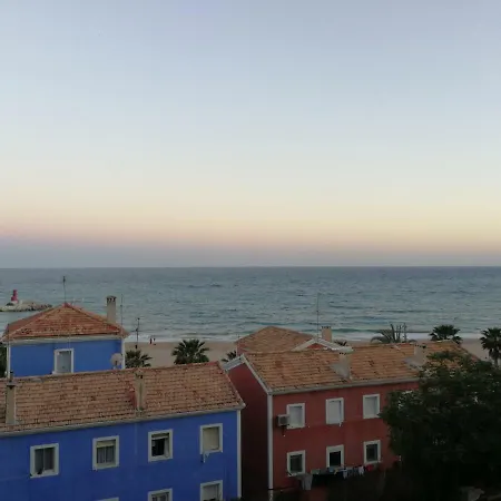 Cerquita De La Playa Apartamento *